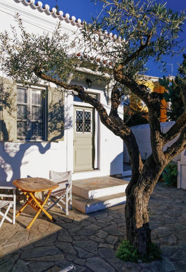 Villa Aria House Spétses Esterno foto
