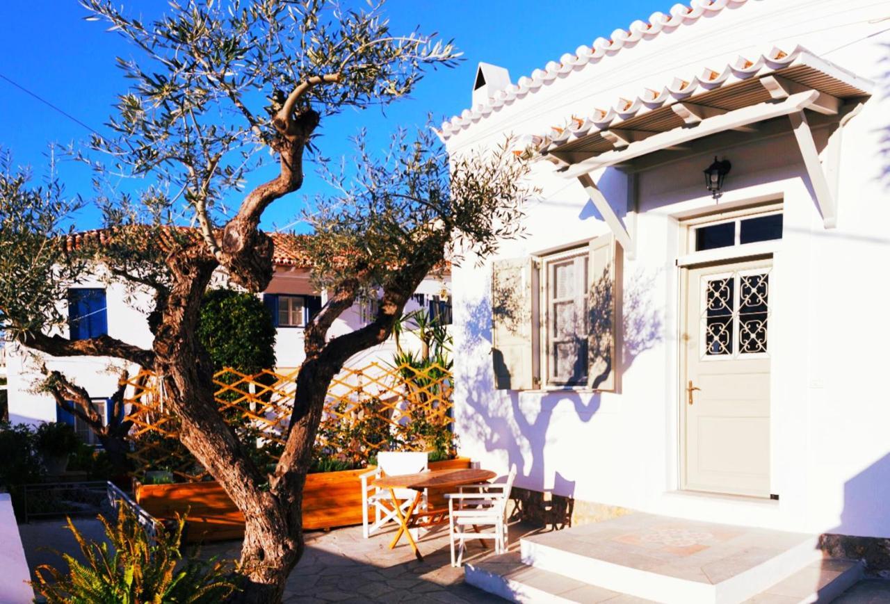 Villa Aria House Spétses Esterno foto