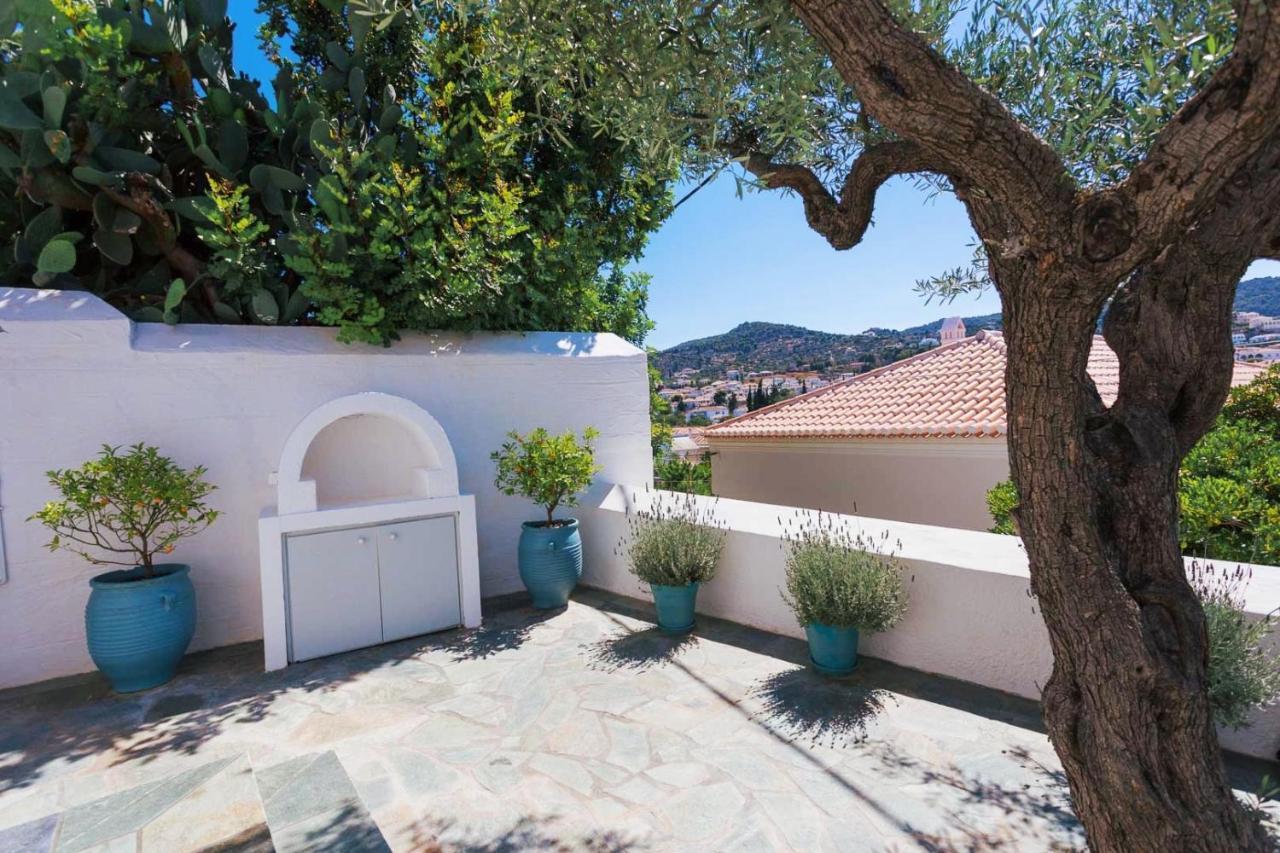 Villa Aria House Spétses Esterno foto