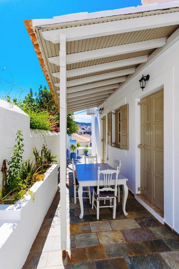Villa Aria House Spétses Esterno foto